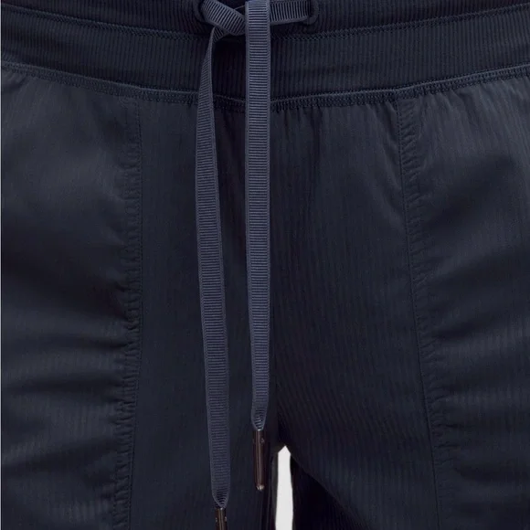 Lululemon dance studio mid rise jogger pants, true navy, size 6 EUC - Picture 5 of 10